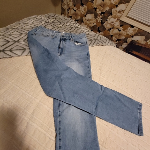 Jeans - Picture 3 of 3